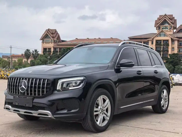 Фотография автомобиля — Mercedes-Benz GLB-Class