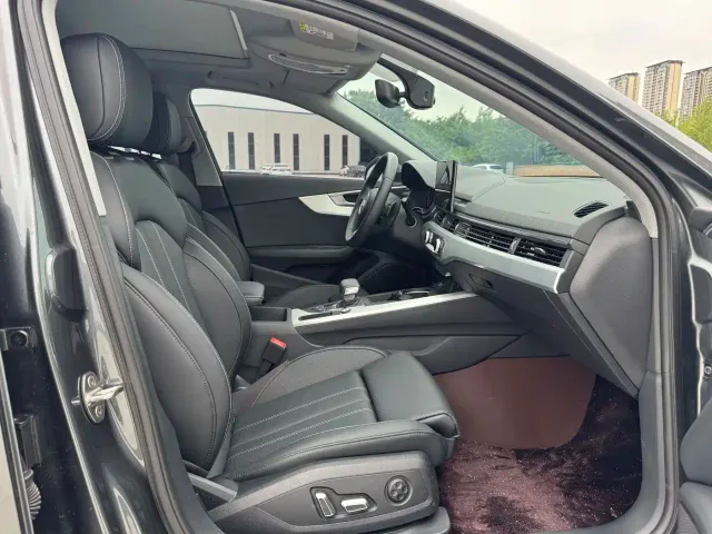 Audi A4L — Фото автомобиля 14