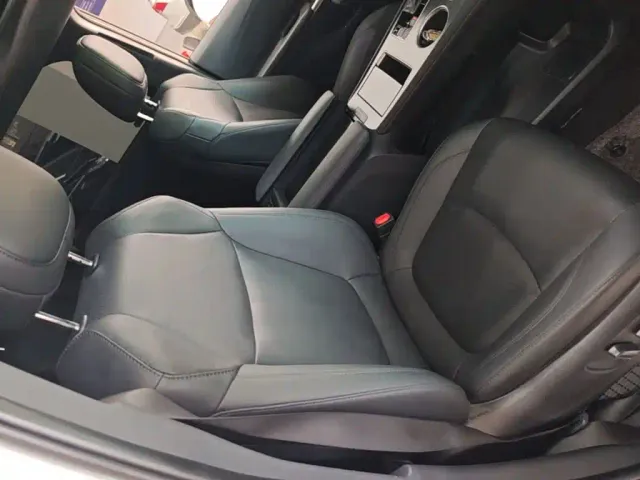 Toyota Sienna — Фото автомобиля 24