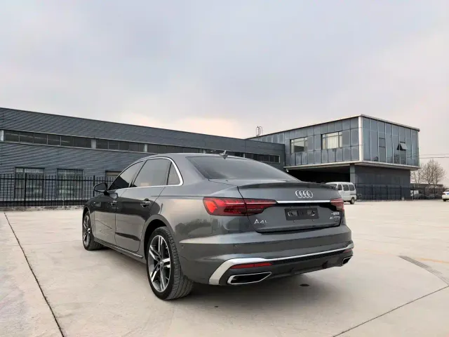 Audi A4L — Фото автомобиля 5