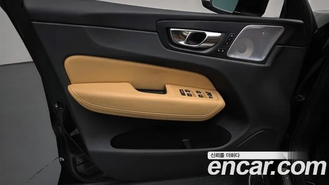 Volvo XC60 2nd Gen — Фото автомобиля 13