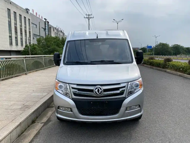 Dongfeng Yufeng — Фото автомобиля 4