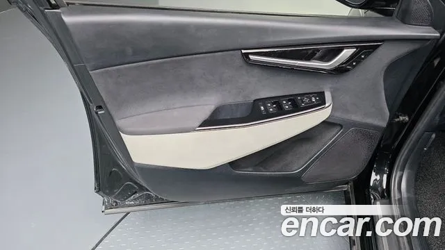 Kia EV6 — Фото автомобиля 24