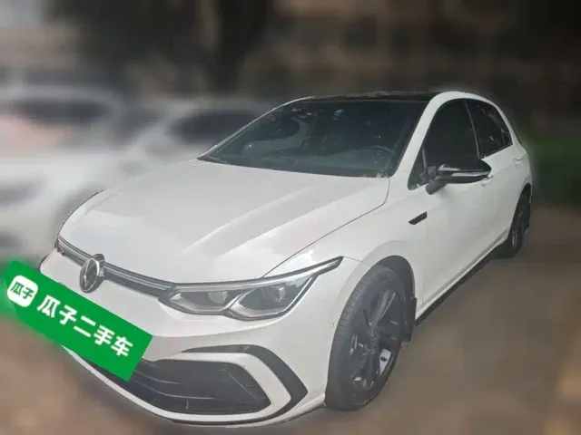 Фотография автомобиля — Volkswagen Golf