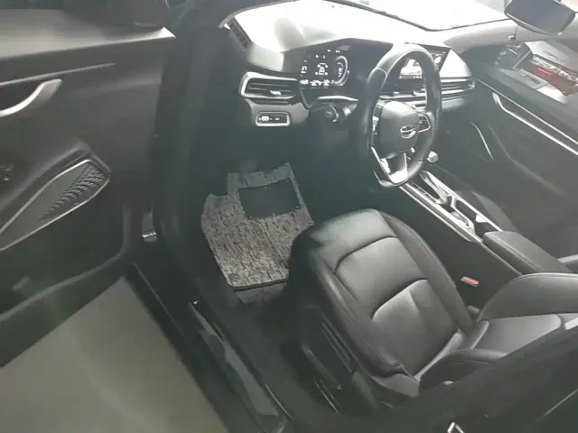 Geely Emgrand — Фото автомобиля 15