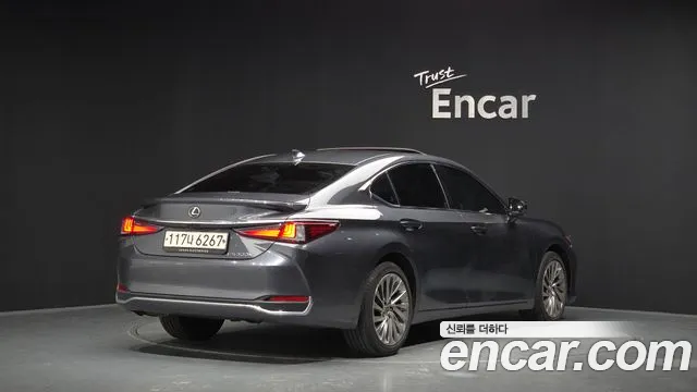 Lexus ES 7th Gen — Фото автомобиля 2