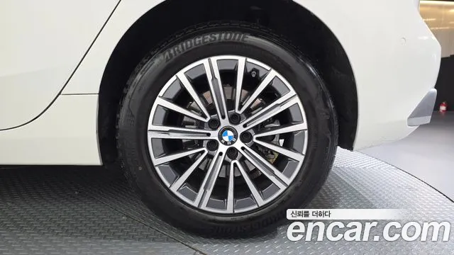 BMW 2 Series U06 — Фото автомобиля 6