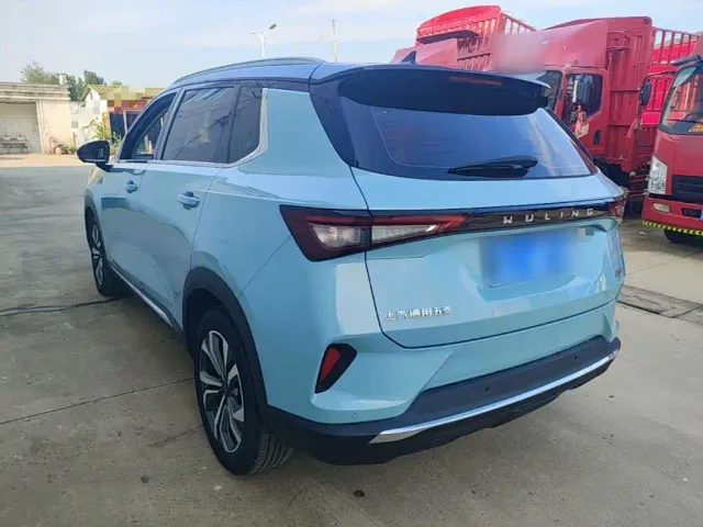 Wuling Asta — Фото автомобиля 4