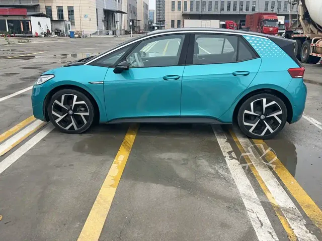 Volkswagen ID.3 — Фото автомобиля 4
