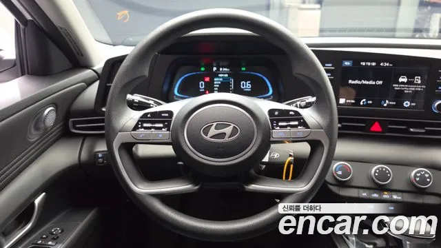 Hyundai Avante CN7 — Фото автомобиля 13