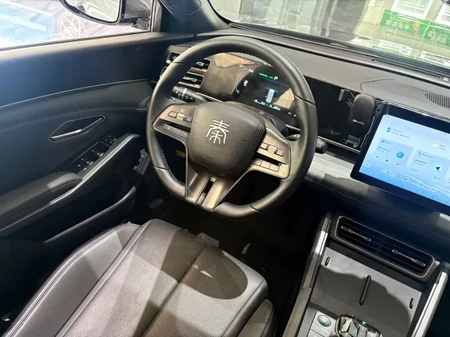 BYD Qin L — Фото автомобиля 9