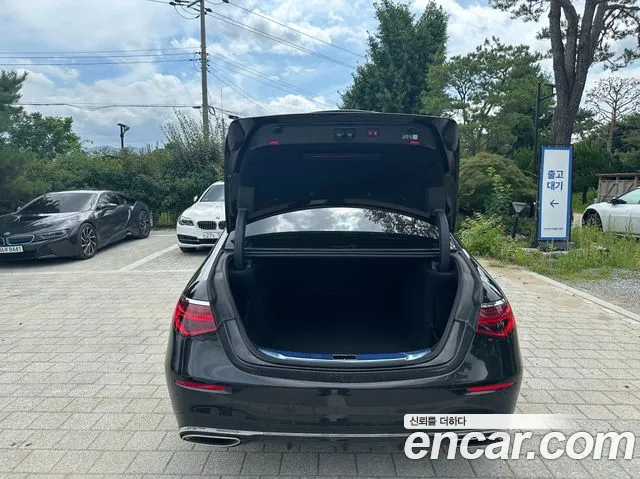 Mercedes-Benz S-Class S-класс W223 — Фото автомобиля 13