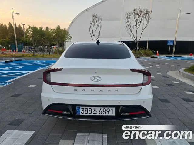Hyundai Sonata — Фото автомобиля 5