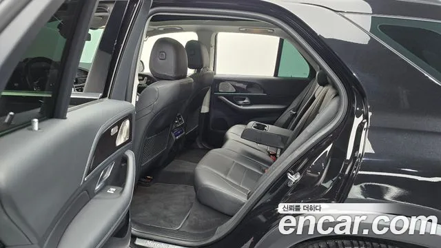 Mercedes-Benz GLE-Class — Фото автомобиля 11