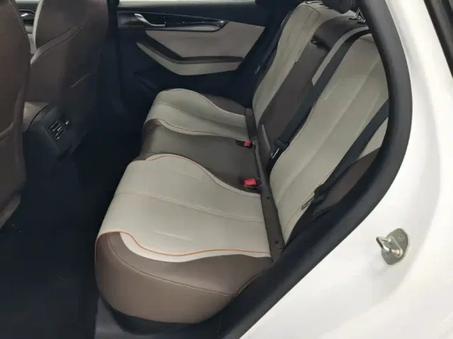 BYD Qin PLUS — Фото автомобиля 16