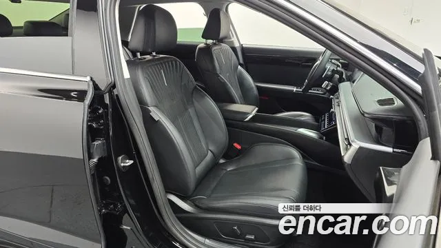 Hyundai Grandeur GN7 — Фото автомобиля 16
