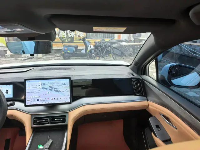 BYD Song L DM-i 2024 112km Leading Edition — Фото автомобиля 9