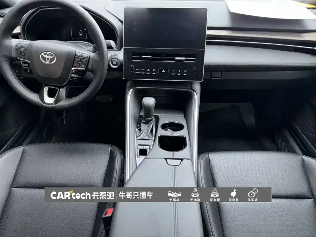 Toyota Avalon — Фото автомобиля 24
