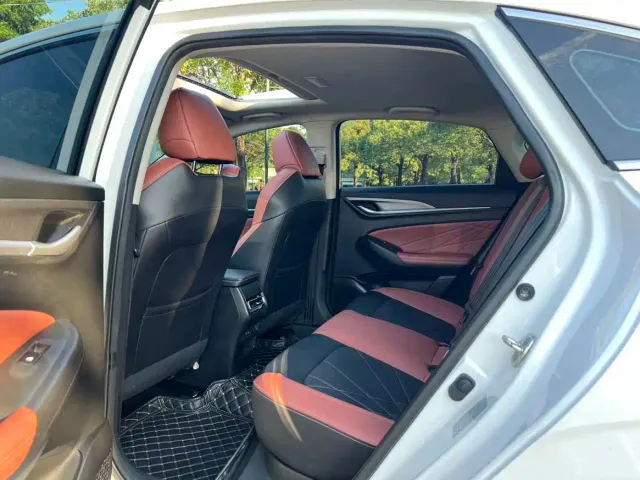 Changan Eado — Фото автомобиля 5