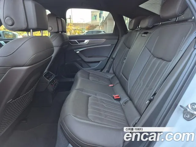 Audi A6 C8 — Фото автомобиля 6