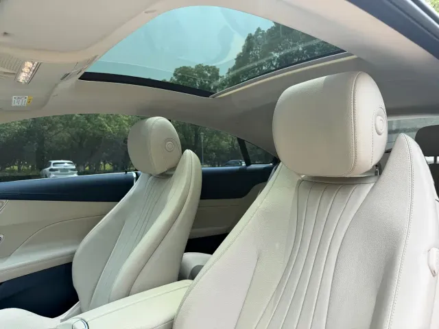 Mercedes-Benz E-Class — Фото автомобиля 8