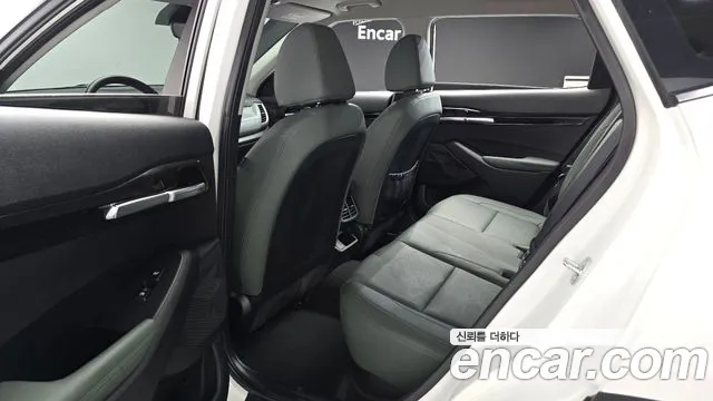 Kia Seltos New — Фото автомобиля 11