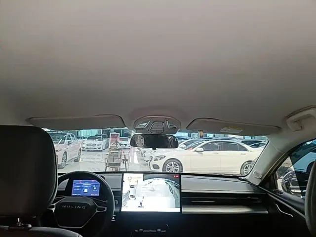 Wuling Starlight — Фото автомобиля 17