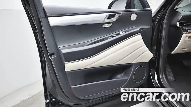Genesis GV80 — Фото автомобиля 12