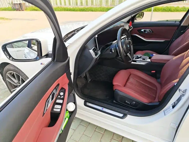 BMW 3 Series — Фото автомобиля 13