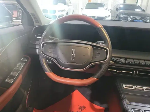 Lincoln Z — Фото автомобиля 15