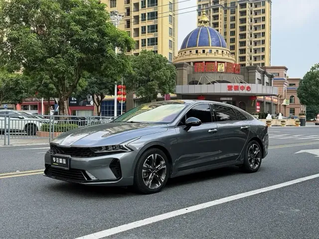 Фотография автомобиля — Kia K5