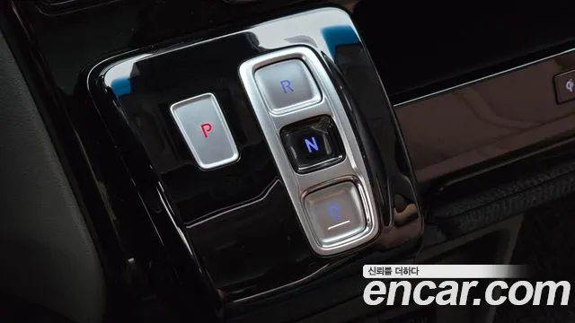 Hyundai Staria Staria 4WD Lounge 9 мест — Фото автомобиля 9