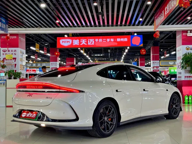 IM Motors L6 — Фото автомобиля 4