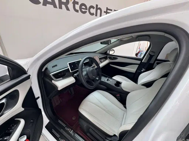 BYD Seal 05 DM-i — Фото автомобиля 13