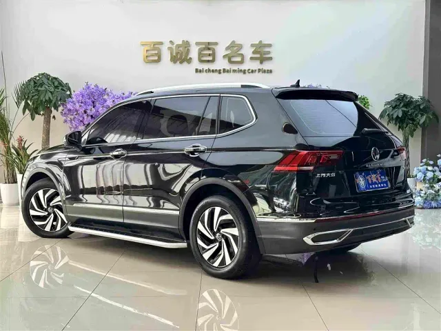 Volkswagen Tiguan L — Фото автомобиля 8