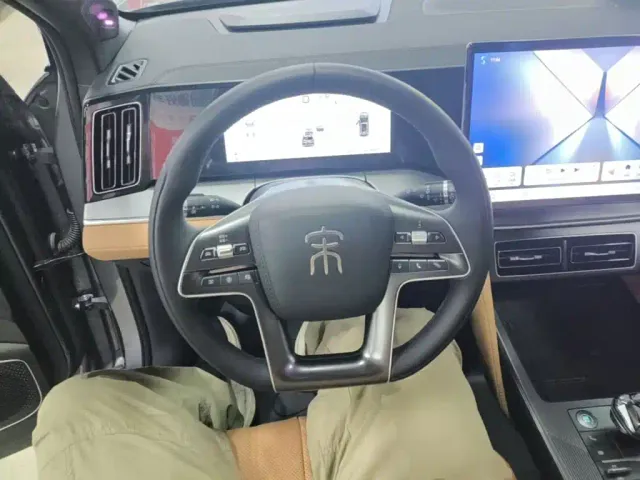 BYD Song L DM-i 2024 160km Superior — Фото автомобиля 10