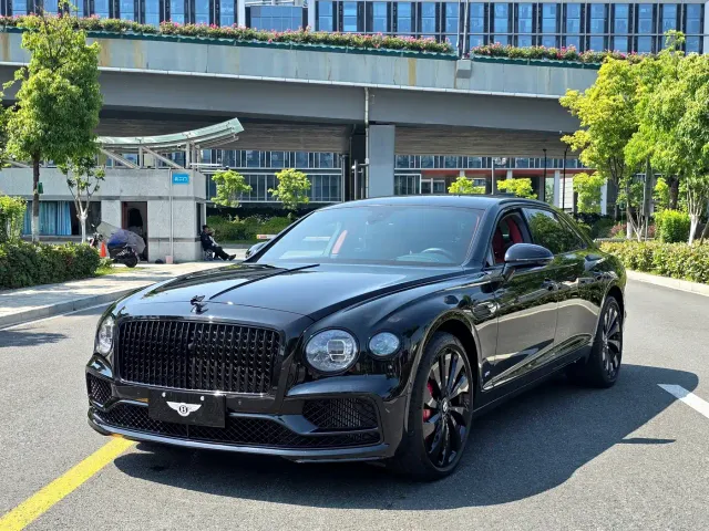 Фотография автомобиля — Bentley Flying Spur