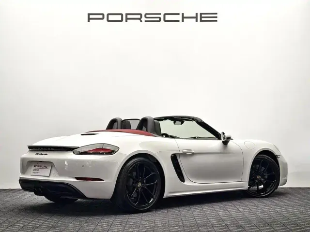 Porsche 718 — Фото автомобиля 8