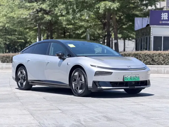 Xpeng P7+ — Фото автомобиля 3