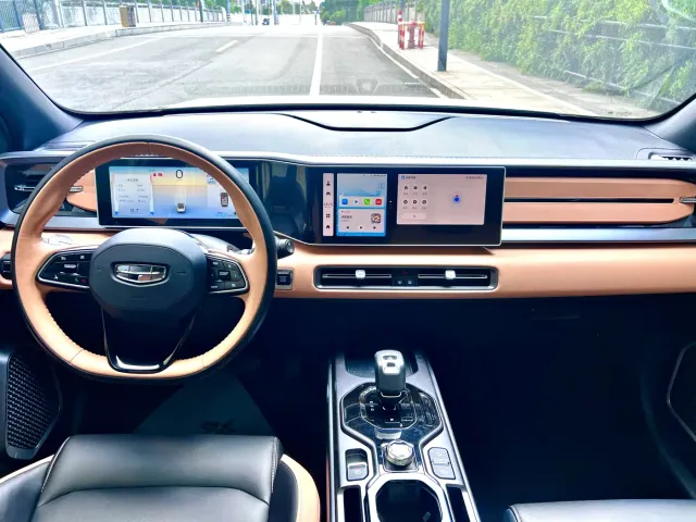 Geely ICON — Фото автомобиля 11