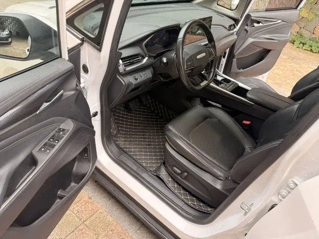 Maxus G50 — Фото автомобиля 9