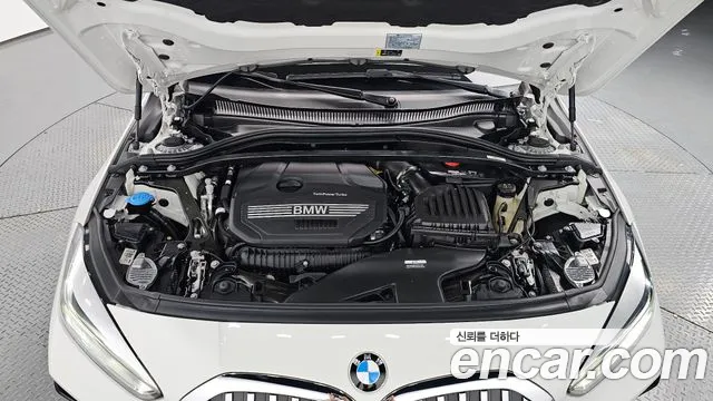 BMW 1 Series F40 — Фото автомобиля 9