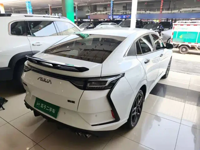 Dongfeng Yixuan — Фото автомобиля 6