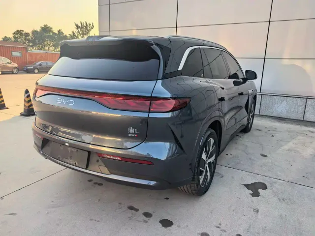BYD Tang L — Фото автомобиля 4