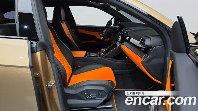 Lamborghini Urus — Фото автомобиля 11
