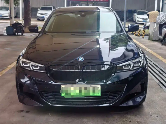 BMW i3 — Фото автомобиля 2