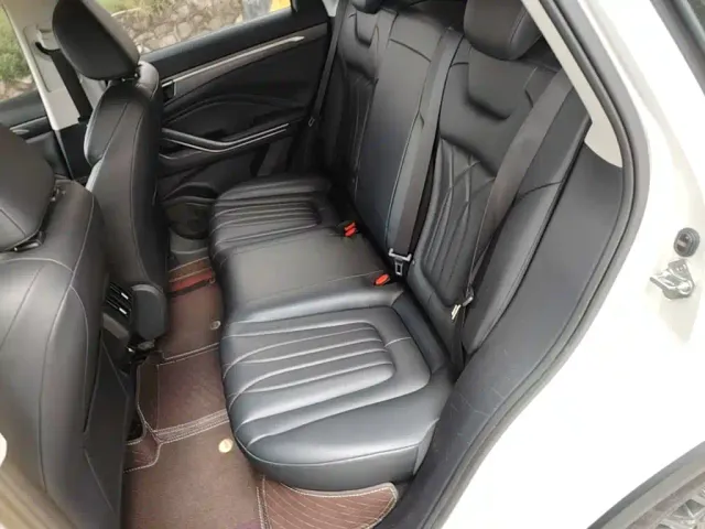Bestune T55 — Фото автомобиля 16
