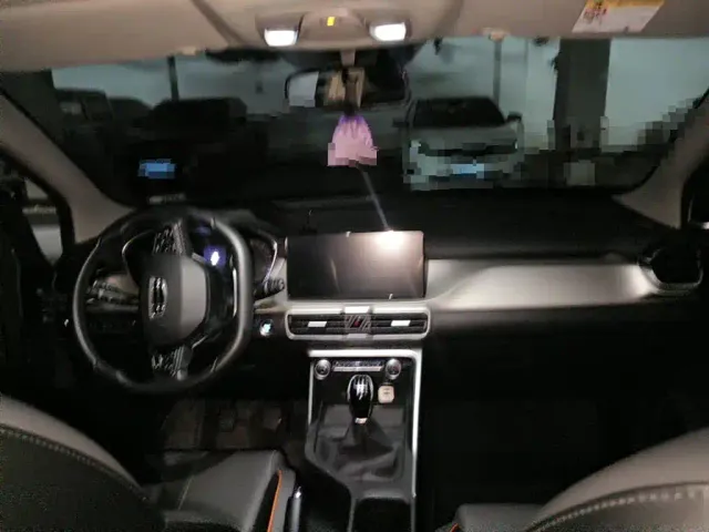 Geely Binyue — Фото автомобиля 12