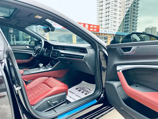 Audi A7L — Фото автомобиля 6
