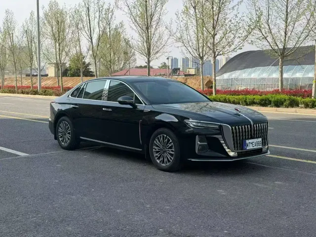 Hongqi H5 — Фото автомобиля 3